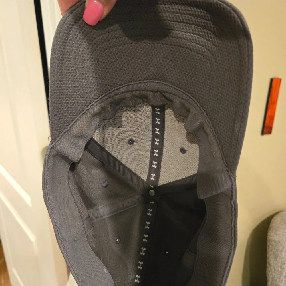 MENS UNDER ARMOUR BASEBALL CAP